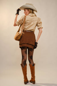 Embroidered Scallop Collar Puff Sleeve Top