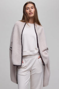 Barefoot Dreams CC Blanket Stitch Wrap