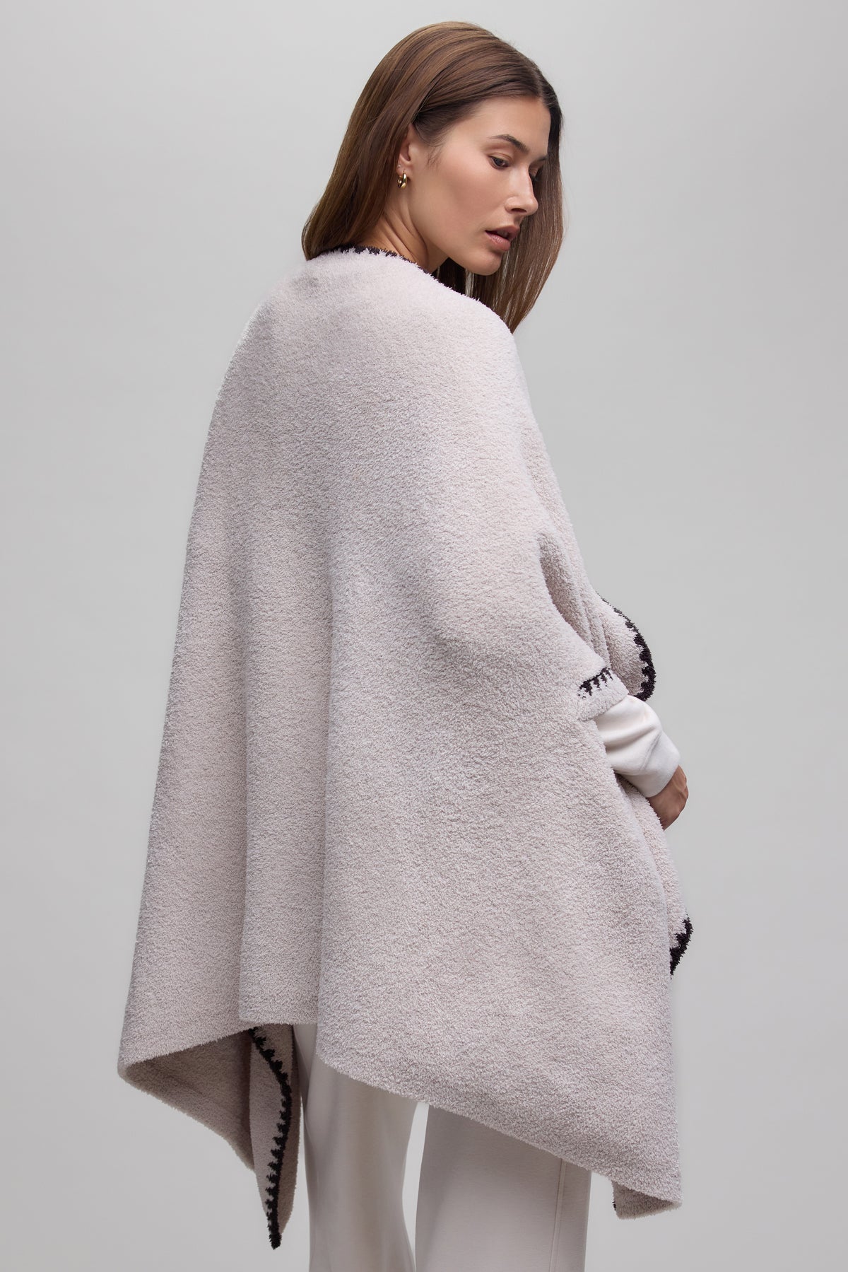 Barefoot Dreams CC Blanket Stitch Wrap