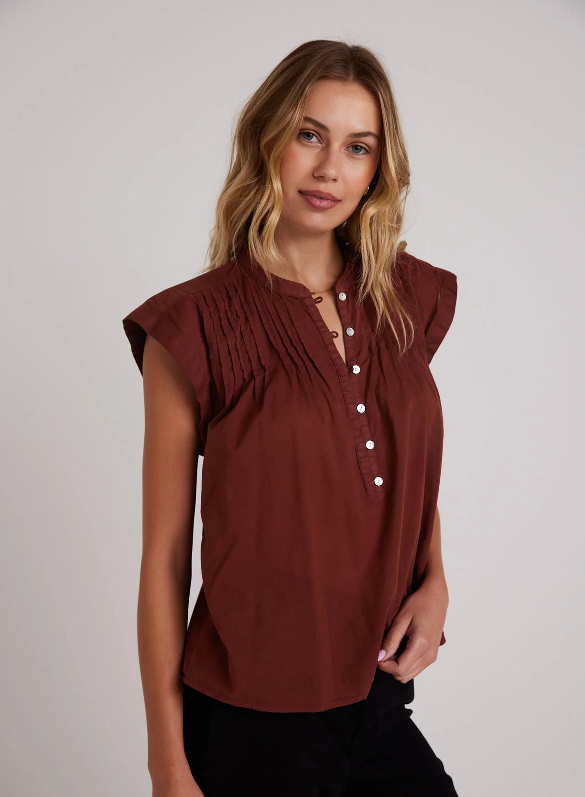 BD SS Pintuck Top